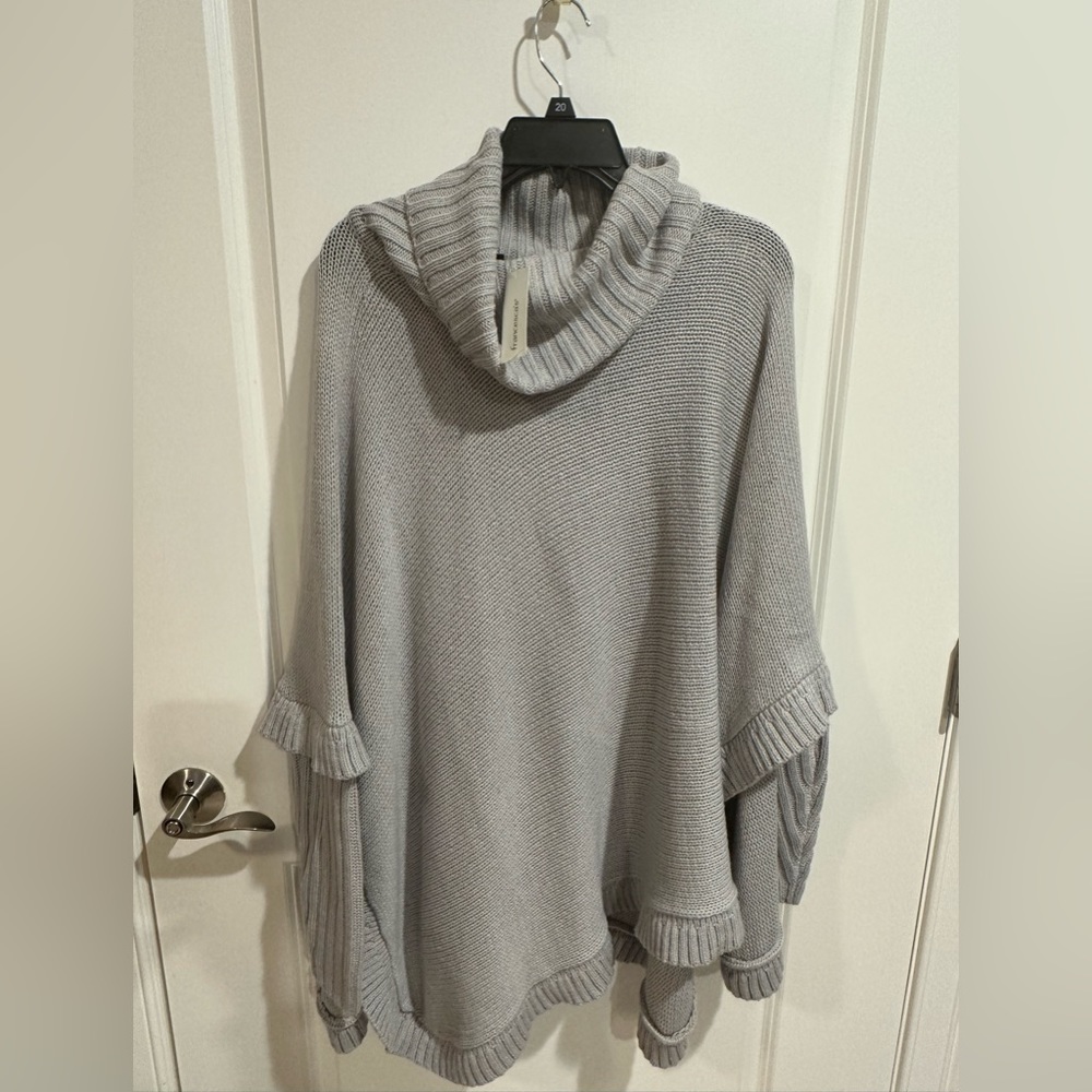 NWT Francesca’s knit ruffled gray cowl-neck shawl! (Oversized) M/L $21 obo